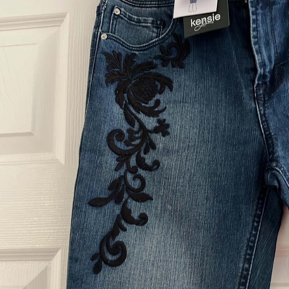 Kensie jeans - Picture 2 of 5